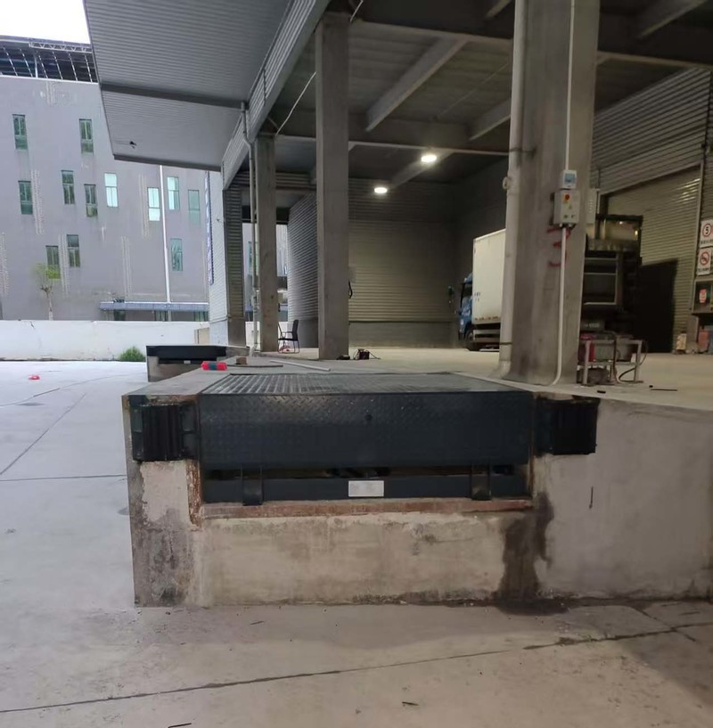 重庆城区固定式液压登车桥
